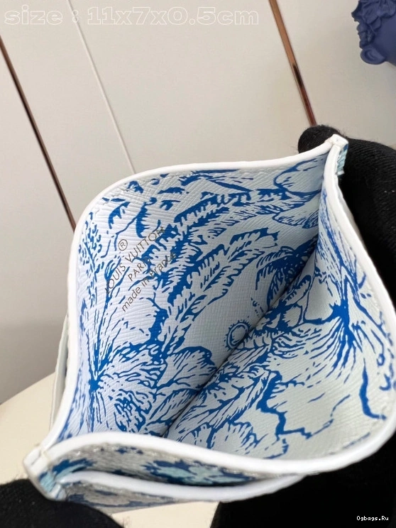 LOUIS CARD VUITTON HOLDER-11*7*0.5cm 0412